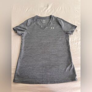 Under Armour Women’s Gray V-Neck Tee. Size S. Used once.
